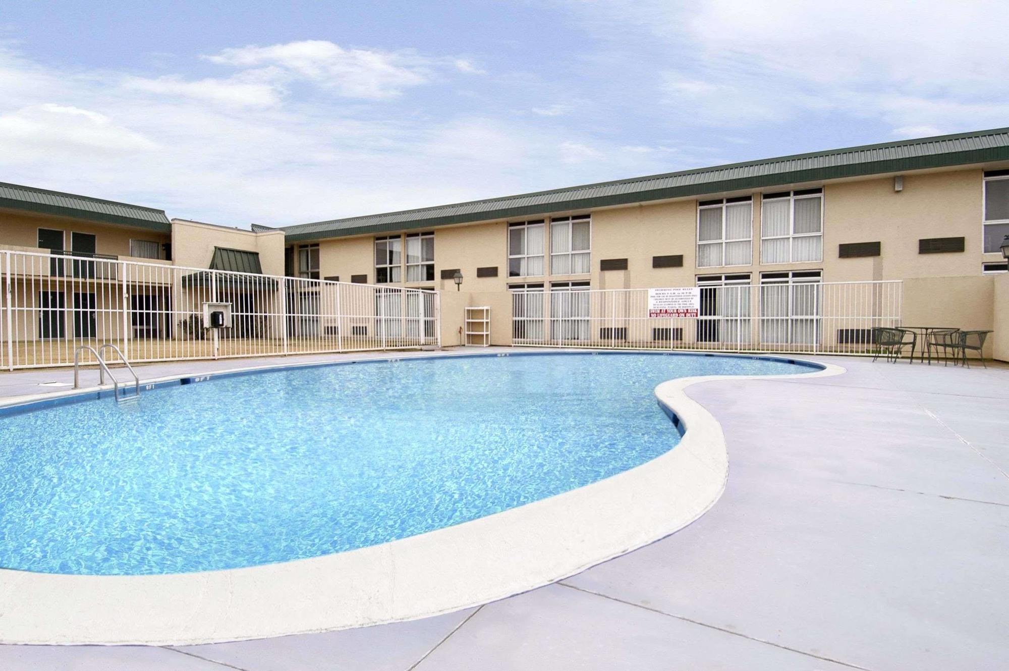 Enid Inn ภายนอก รูปภาพ